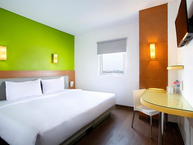 อมารีส โฮเต็ล ปาเลมบัง Hotel ภายนอก รูปภาพ